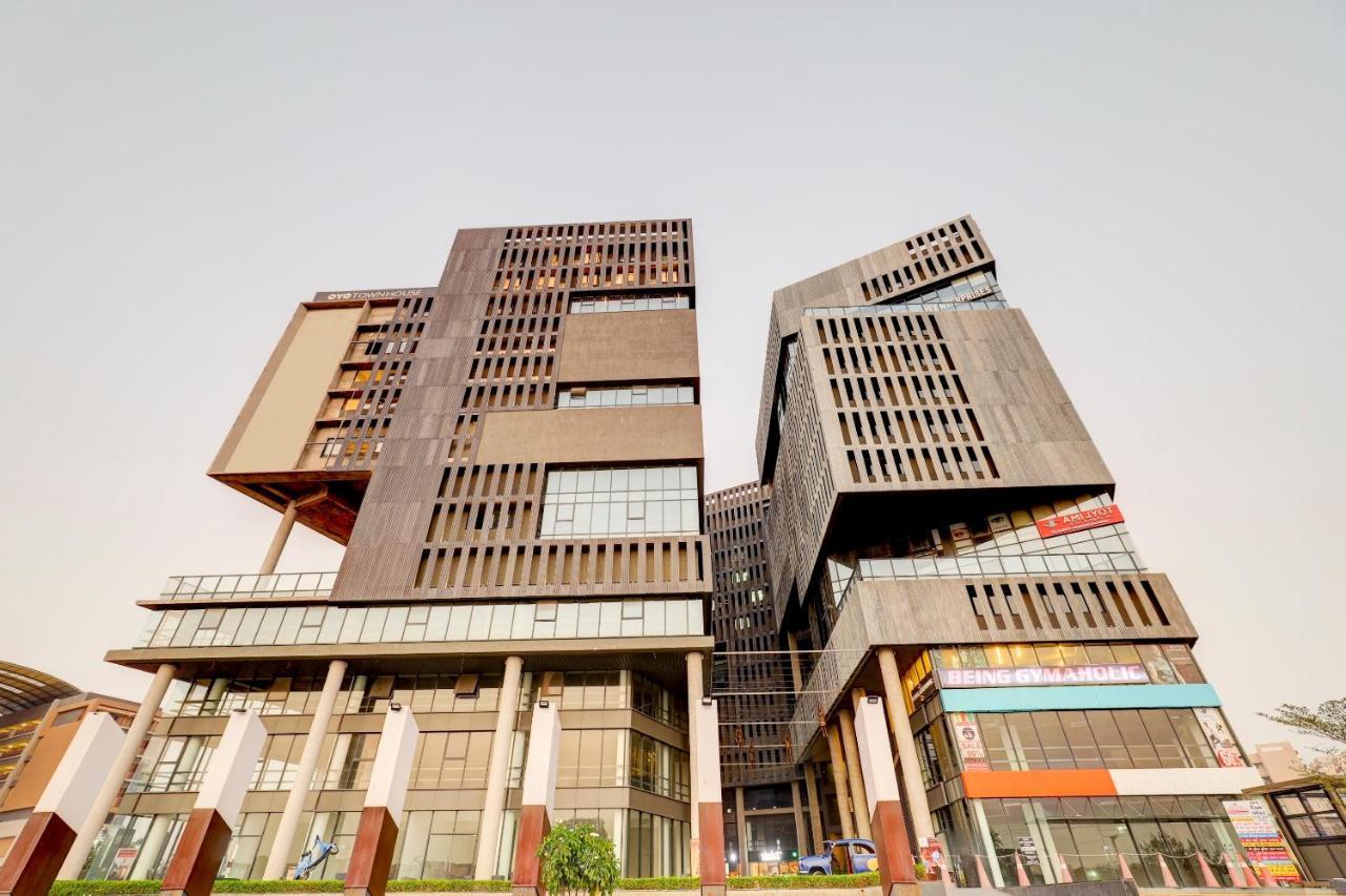 Hotel Super Townhouse Rajyash Rise Sarkhej Exteriér fotografie