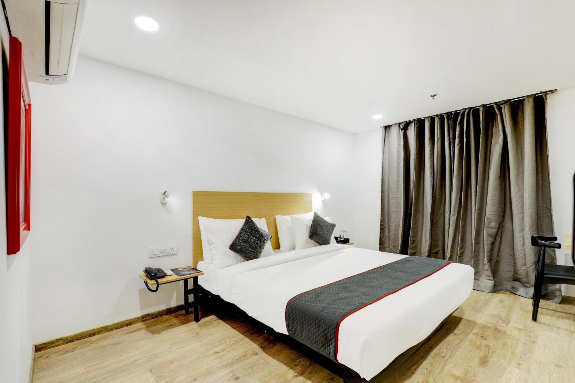 Hotel Super Townhouse Rajyash Rise Sarkhej Exteriér fotografie