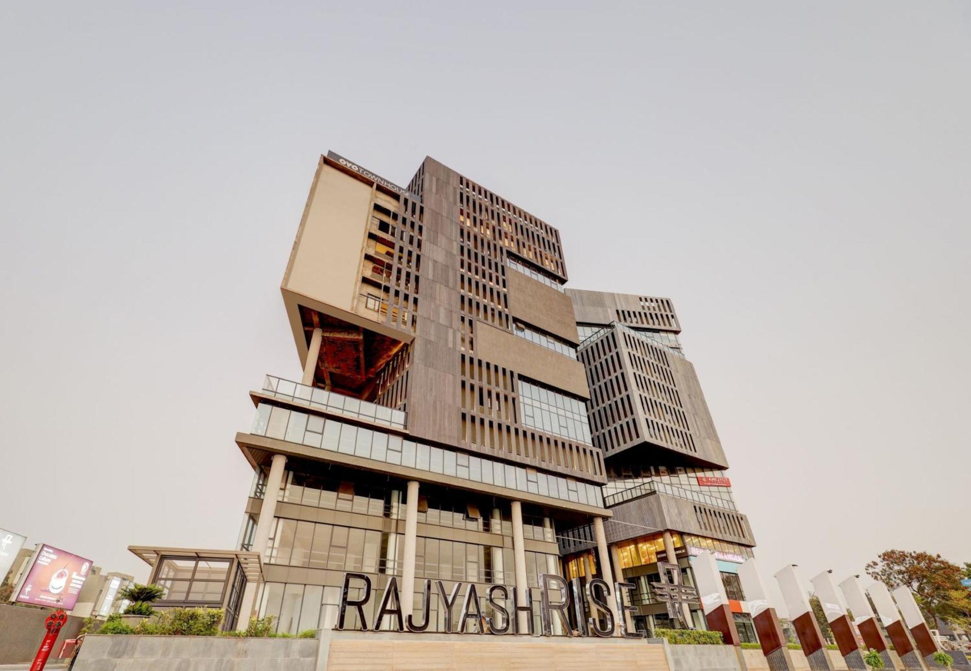 Hotel Super Townhouse Rajyash Rise Sarkhej Exteriér fotografie