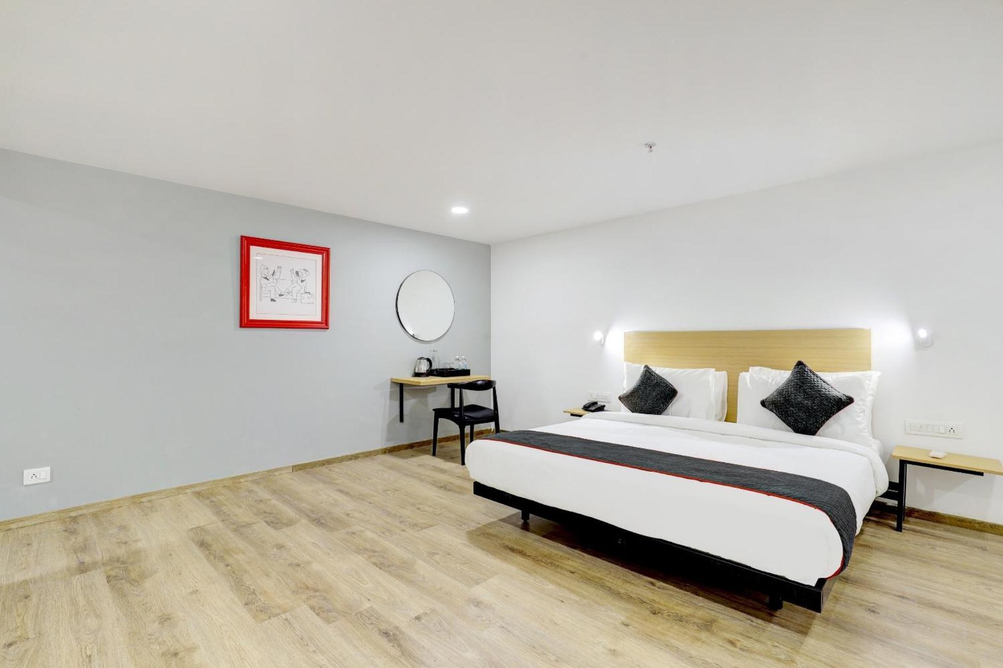 Hotel Super Townhouse Rajyash Rise Sarkhej Exteriér fotografie